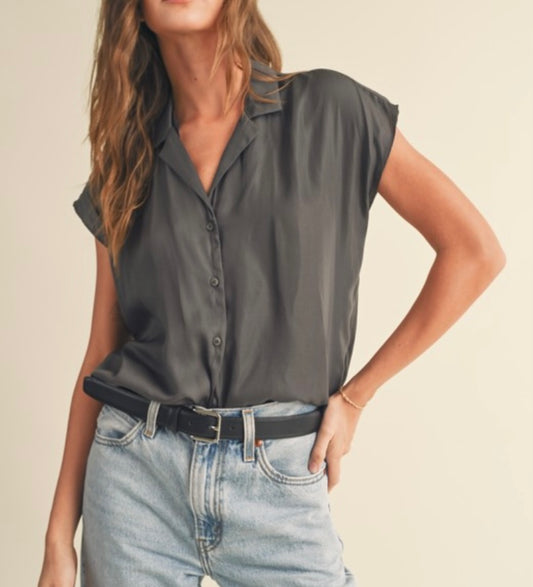 Button Down Cap Sleeve Top in Charcoal Gray