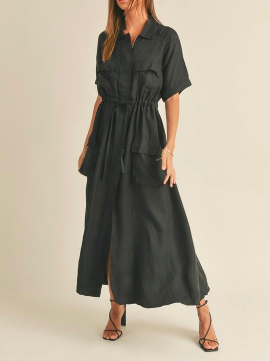 Short Sleeve Front Pocket Dress in Black